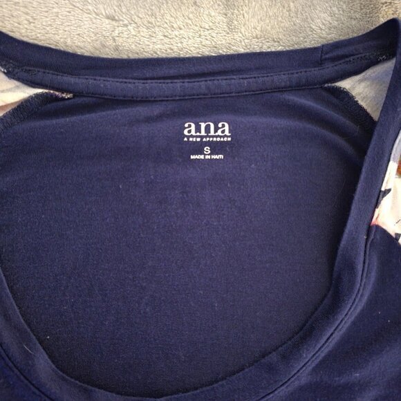 ANA 3/4 Floral‎ Sleeve Blue Top- H022 - Picture 4 of 8